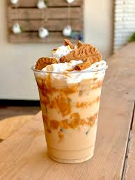 Iced biscoff latte